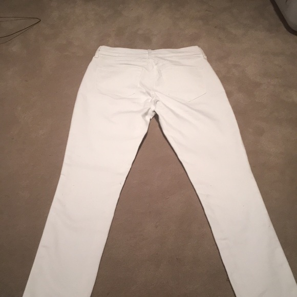 Old Navy white jeans - Picture 4 of 4